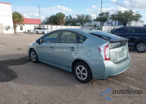 2013 Toyota Prius Three z USA, uszkodzony, nr VIN JTDKN3DU9D5698366